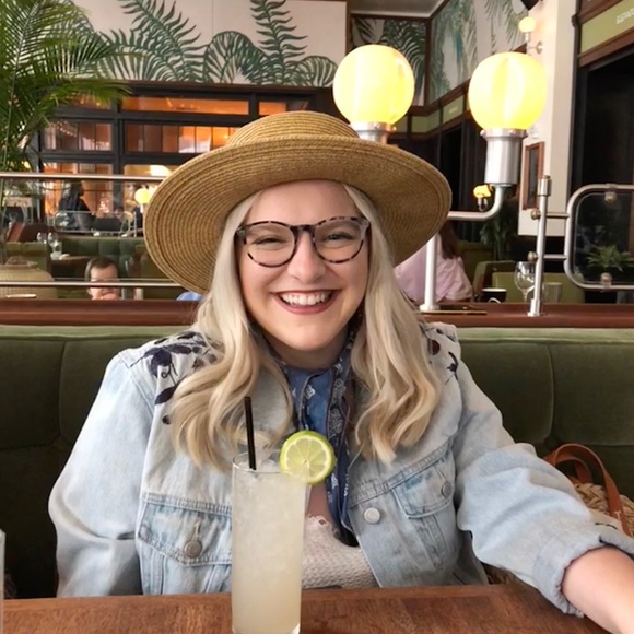 Meet your Posher, Isabella - Picture 1 of 1